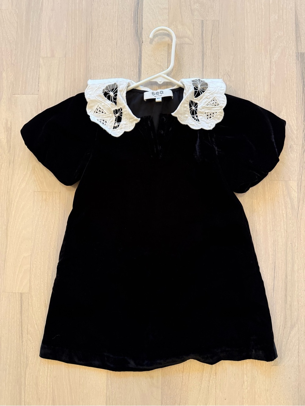 SEA NEW YORK Black Velvet Dress with White Lace Collar